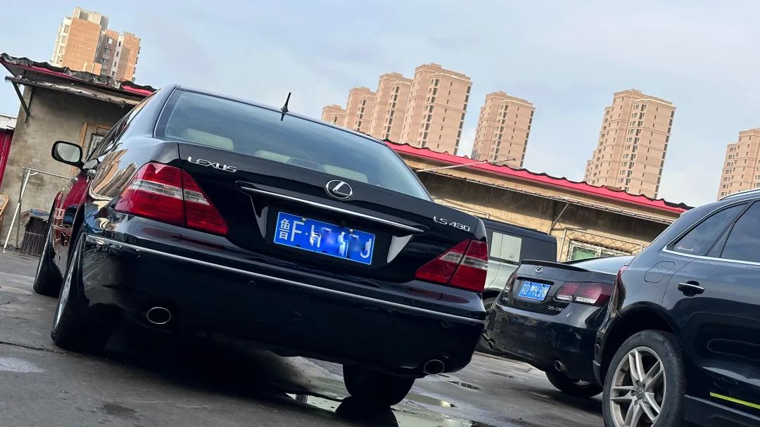 大哥12万买2005年售价100万的凌志LS430，含泪又花10万翻新才能开