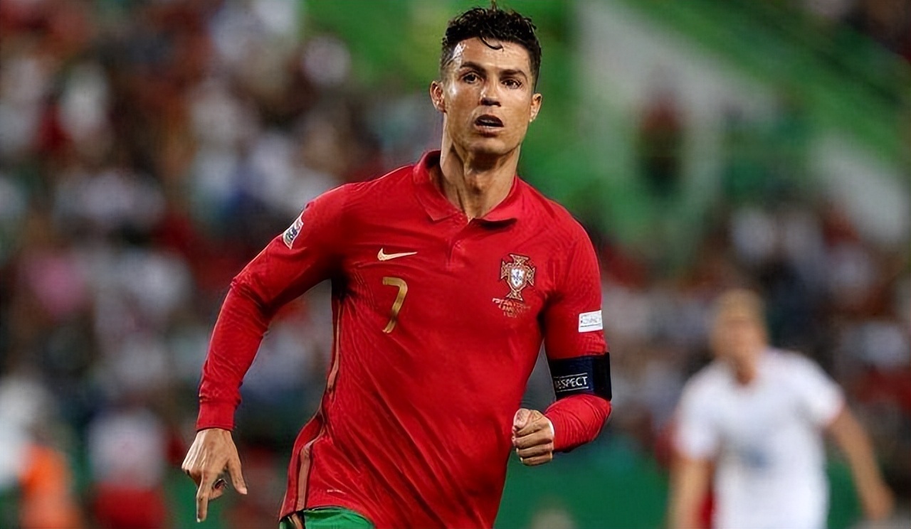 葡萄牙历届欧洲杯c罗进球,葡萄牙上一场帽子戏法