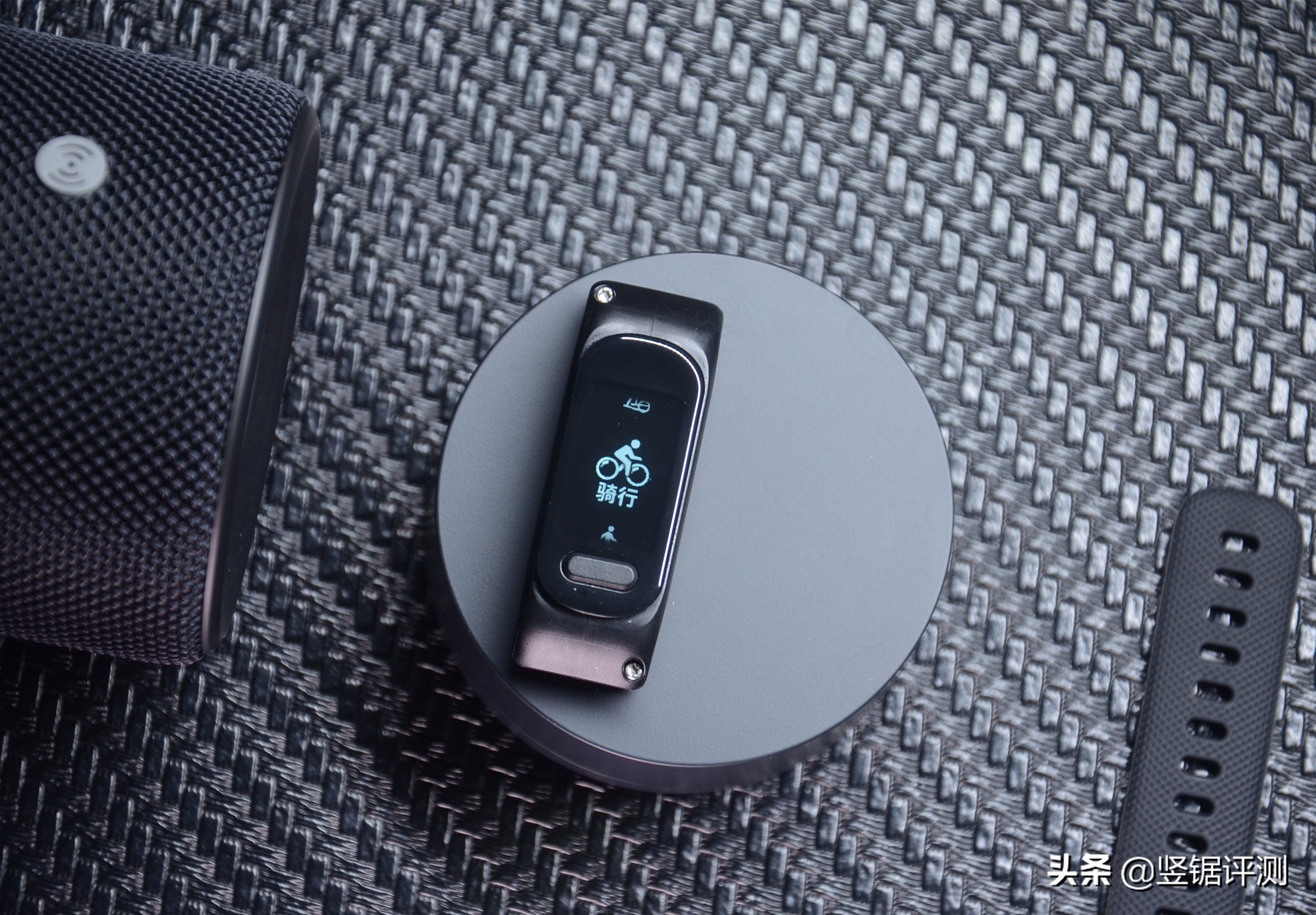 佳明手环4和5哪款好,garmin佳明vivosmart运动手环