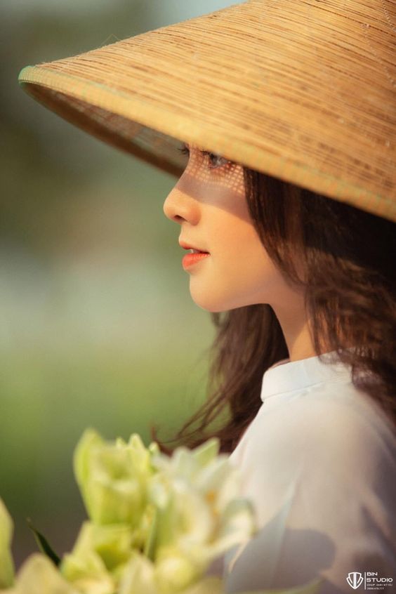 在泰国雇一个会中文导游多少钱,泰国免费导游服务