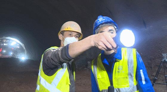 新春走基层开门红,新春走基层抢修油井夺取高产