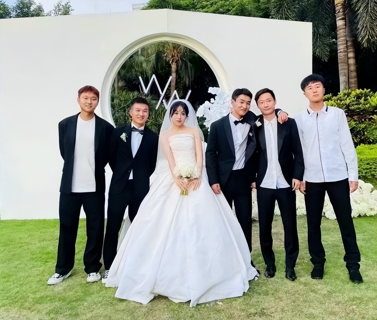 韦世豪妻子吴雅哪里人,韦世豪吴雅是夫妻吗