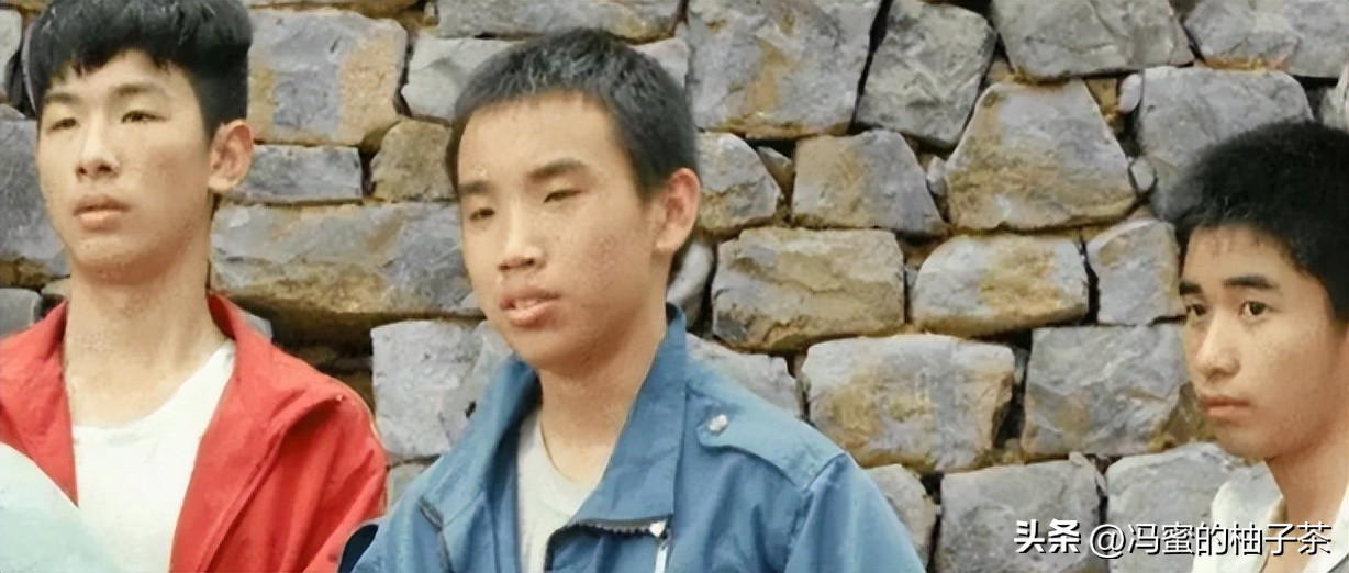 三个穷小伙被姐姐收留20年后报恩,十年前收留穷小伙10年后报恩