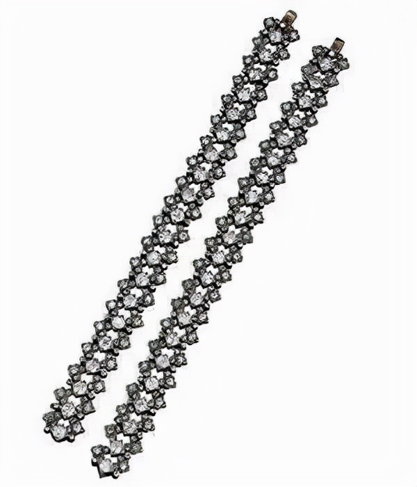 谁设计了阿黛尔的婚戒？这些让明星“闪耀”的幕后大咖终于藏不住了