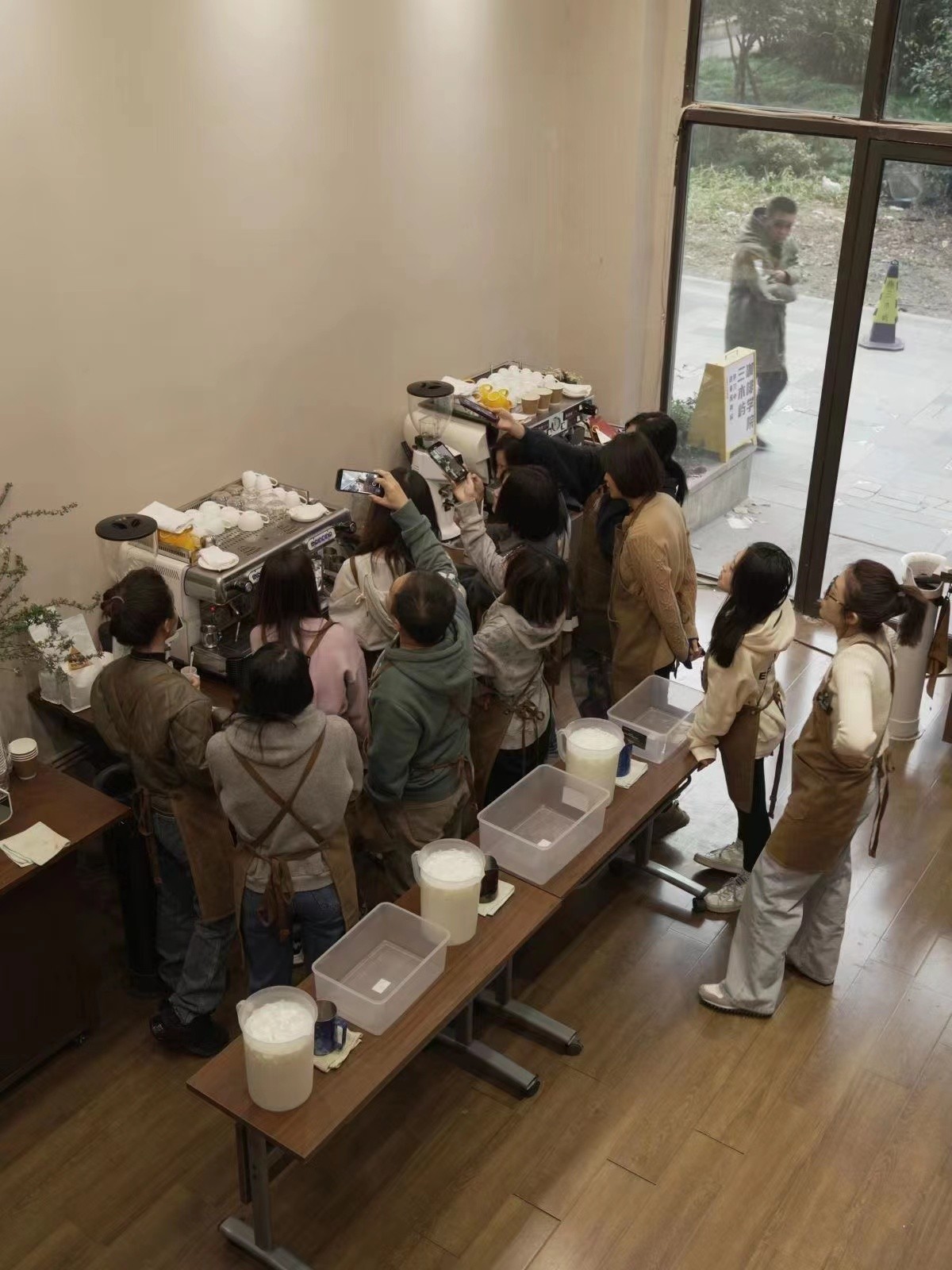 我,90后,酷爱咖啡,为了咖啡事业从银行裸辞去沪飘,累并快乐着