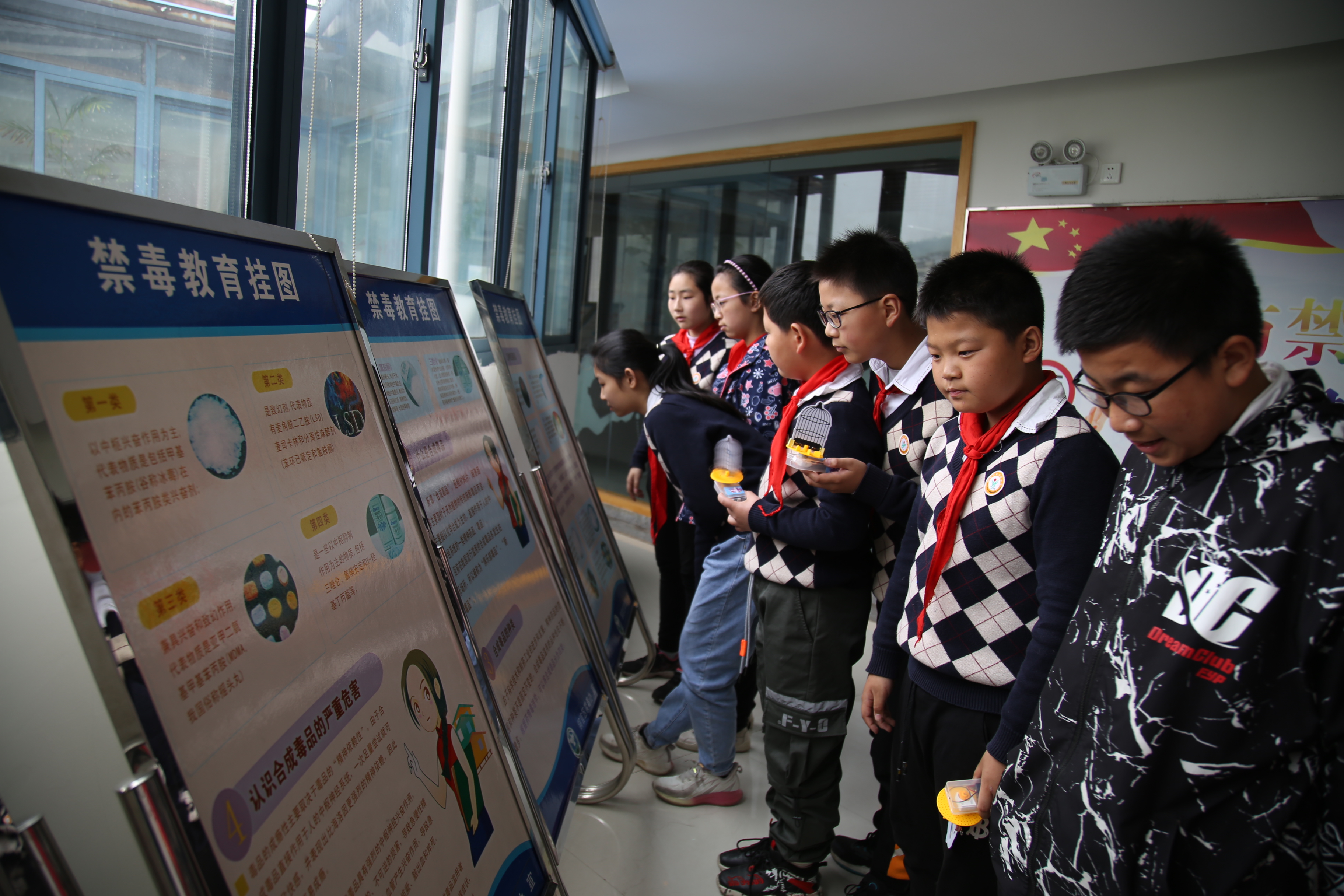 前进小学五育并举,东方红小学6+1实践活动