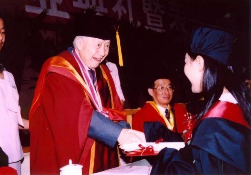 钱伟长怎么考上清华,钱伟长文史满分