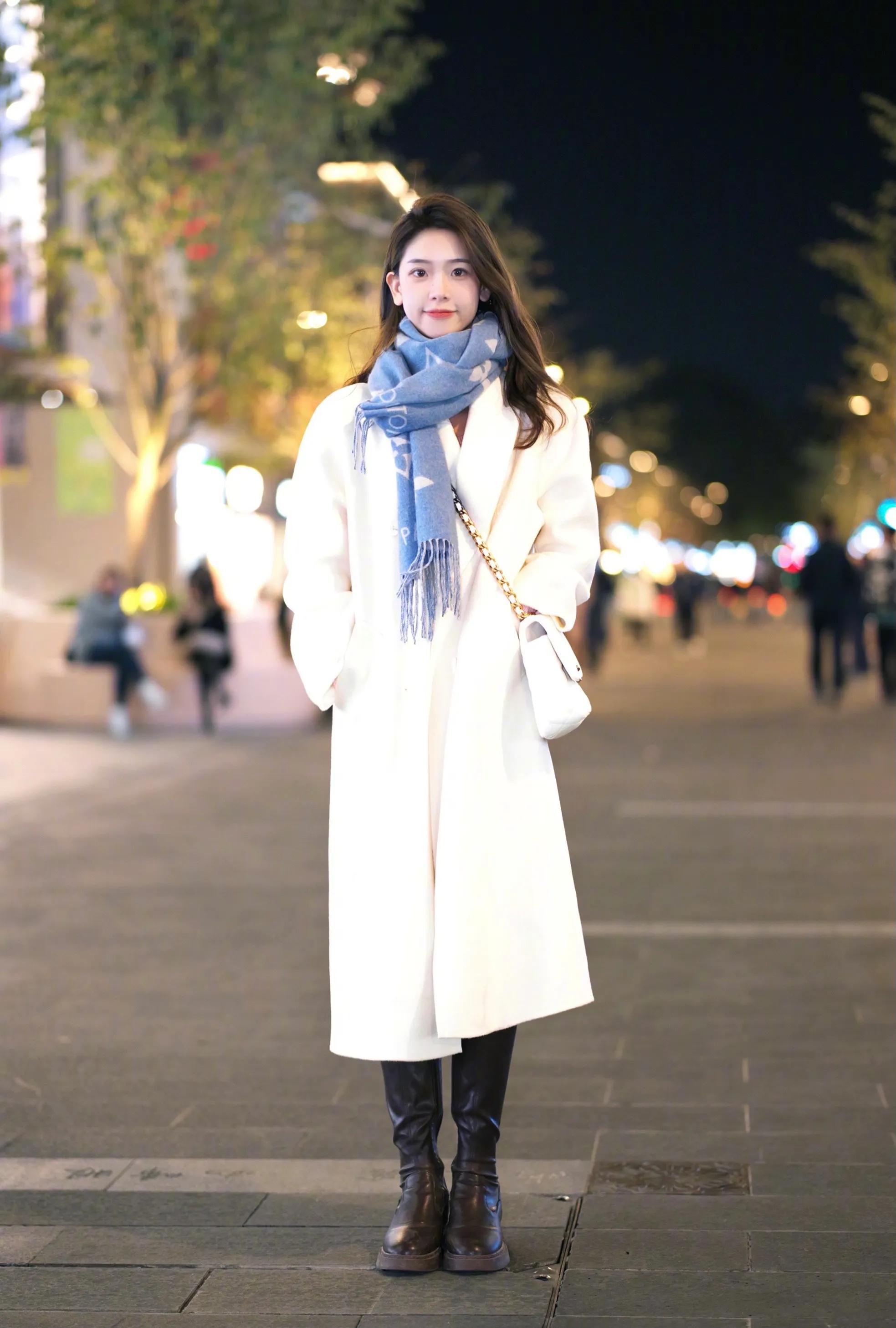 衬衫搭配fendi围巾系法,芬迪围巾怎么穿搭显年轻