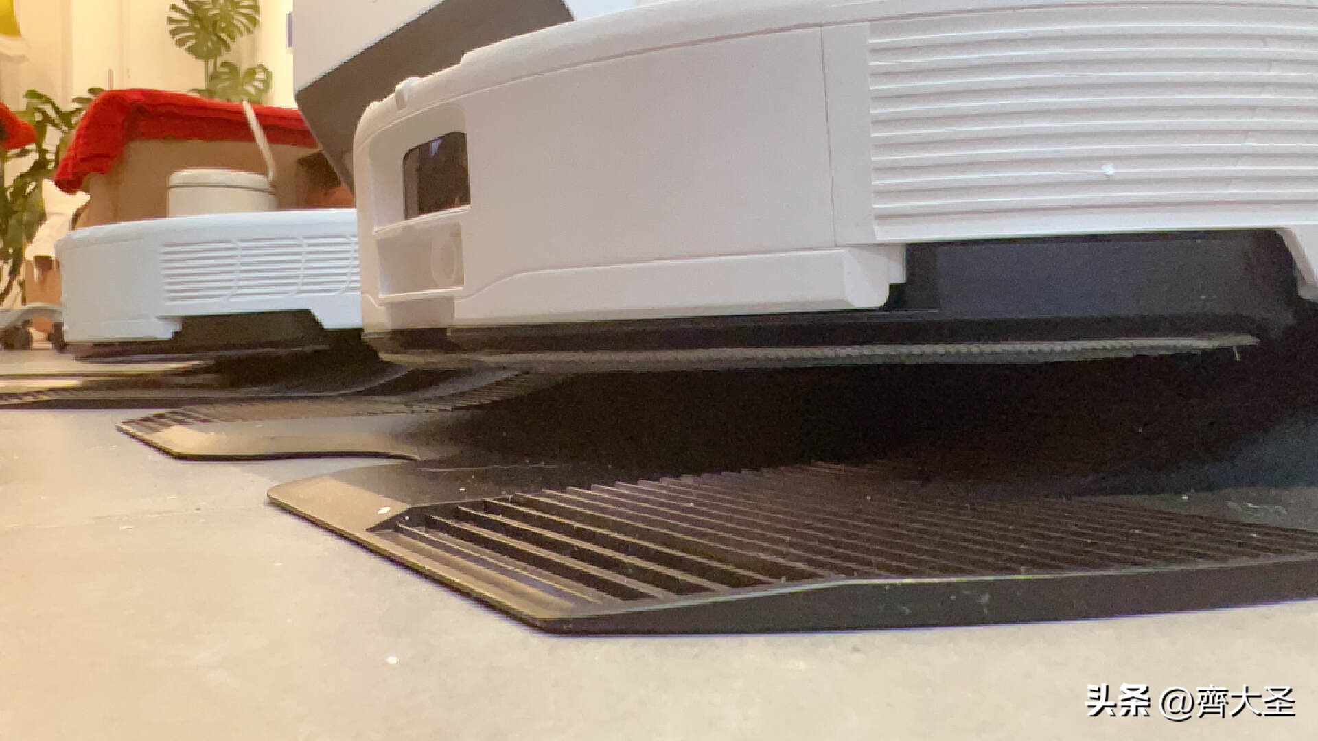 g10spure和p10pro哪个更值得入手,扫拖一体机器人评测石头g20