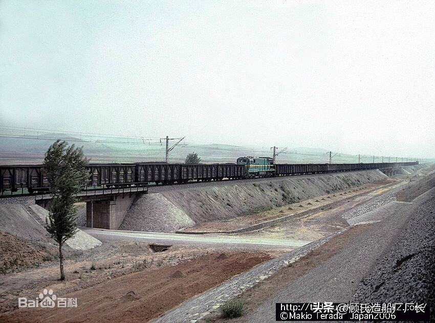 国产nd5型内燃机车,老美nd5内燃机车驾驶室