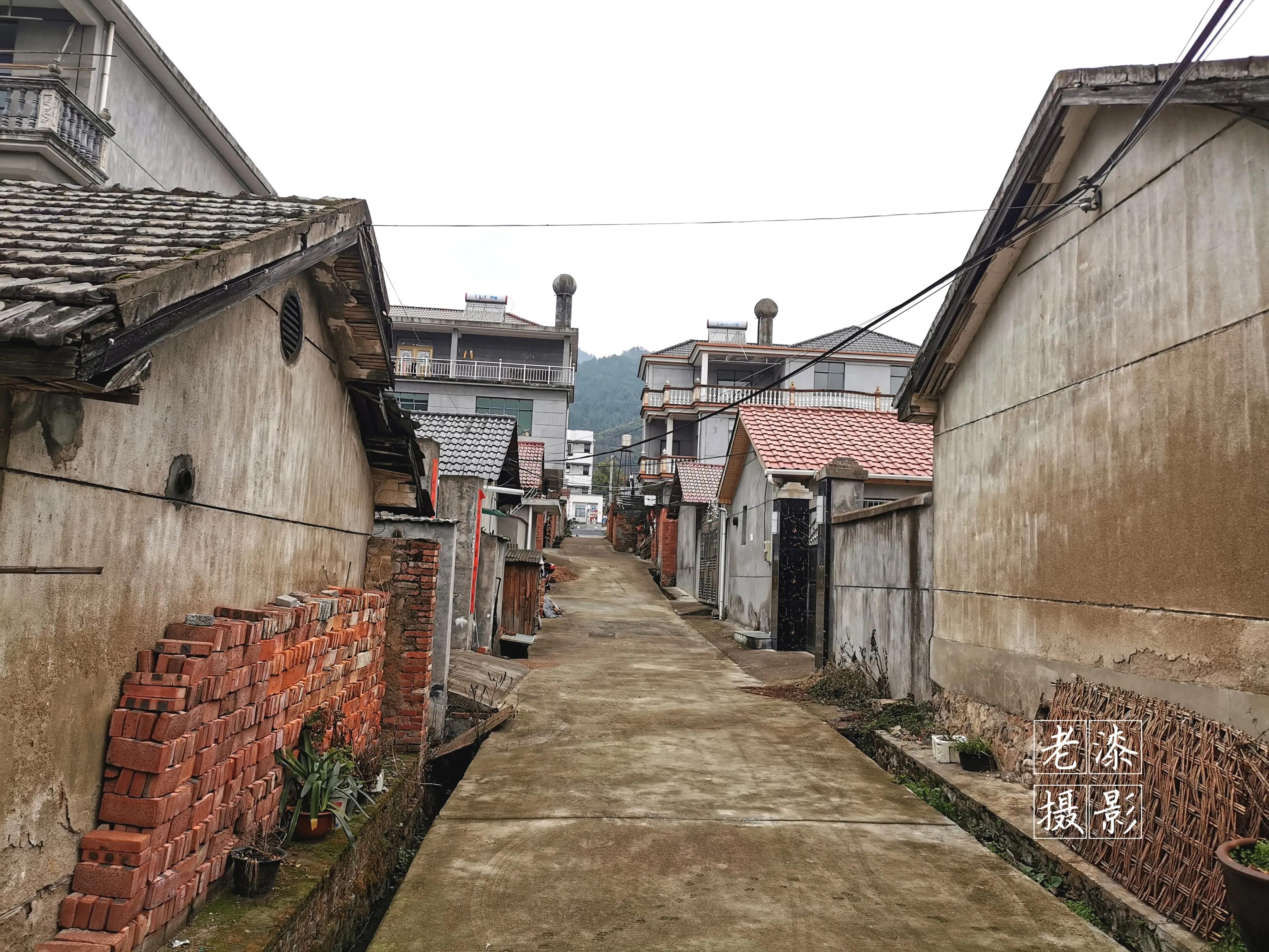 老爸的童年往事,老爸和老妈的故事