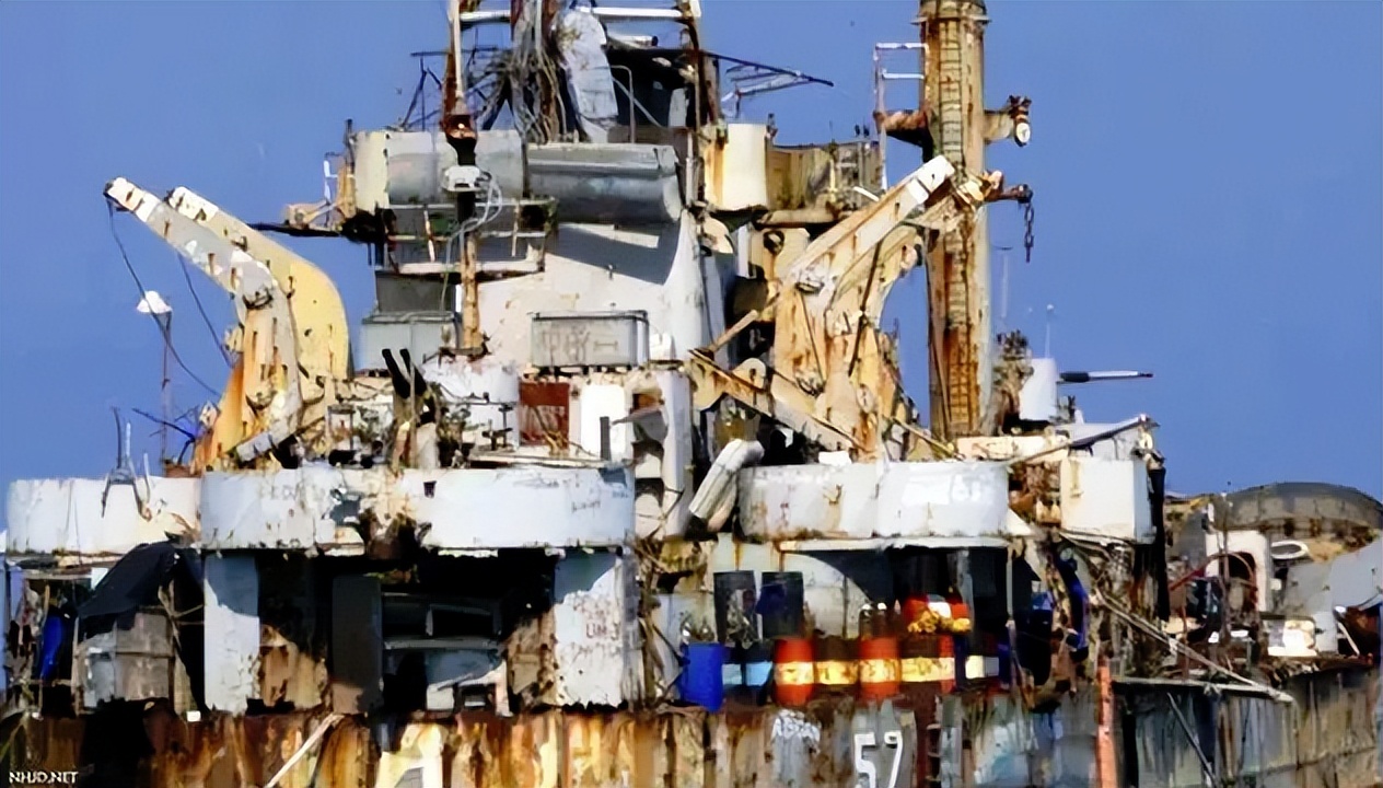 赖在仁爱礁的菲律宾军舰现状,赖在仁爱礁的菲律宾军舰过得如何