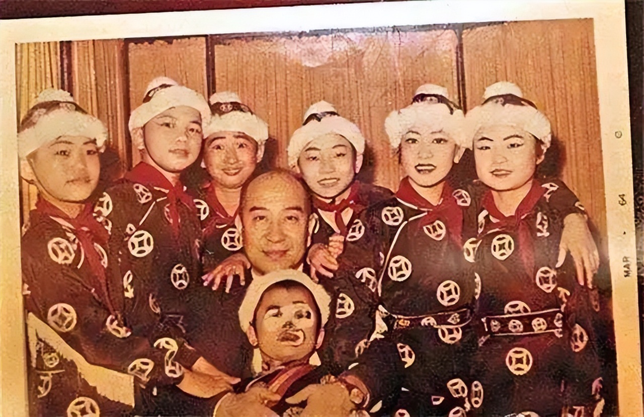 包租公元华被包租婆打,包租公元华杀气太重电影