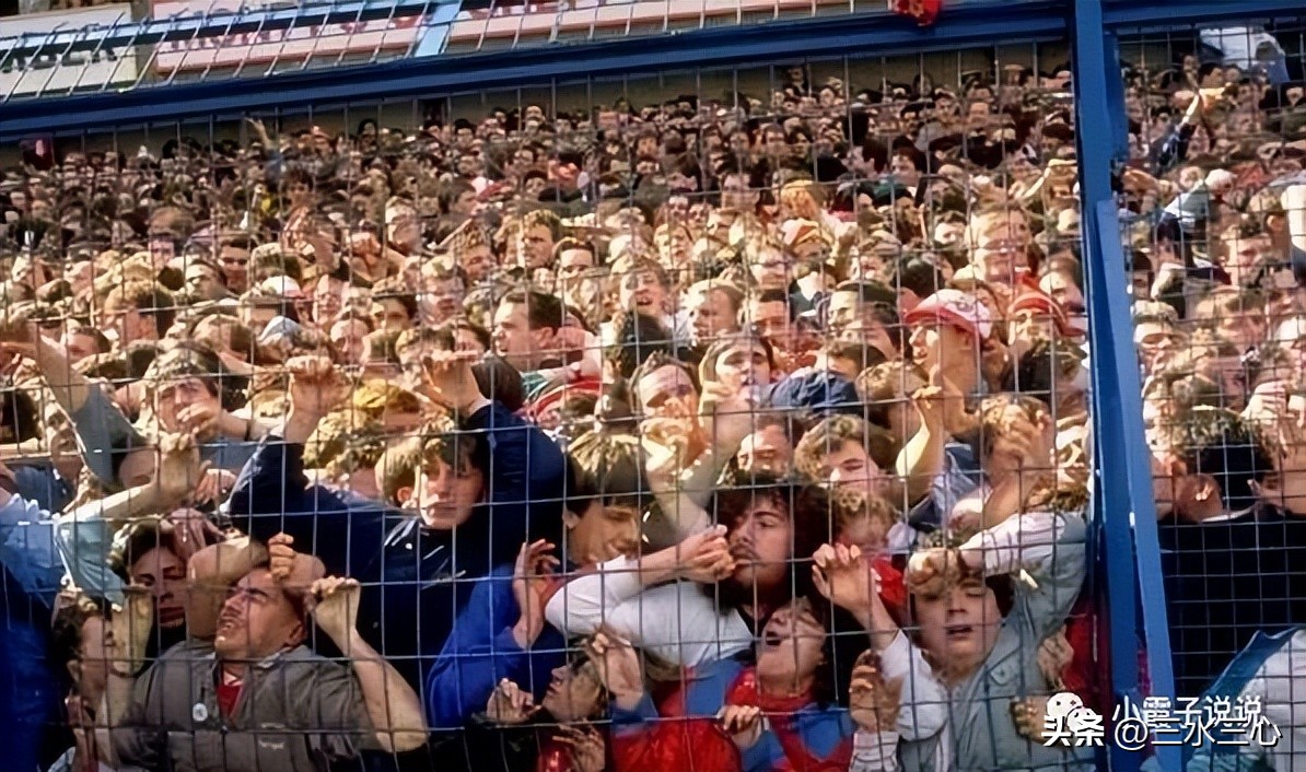 印尼球场暴力事件死亡原因,印尼一足球场爆发球迷暴力冲突