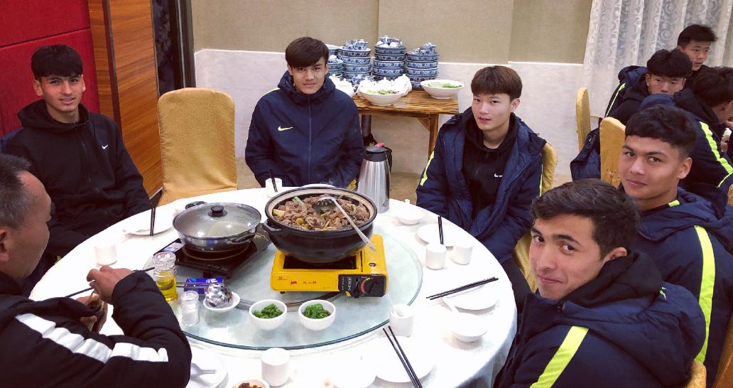 鏂扮枂瓒崇悆鏄庢槦闃垮竷鎷夋睏,鏂扮枂鐞冨憳闃垮竷鎷夋睏