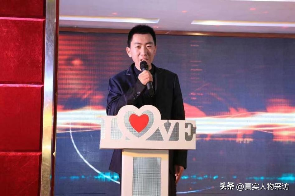 90后回家创业养羊卖羊肉,农村小伙为了创业养羊下血本买羊