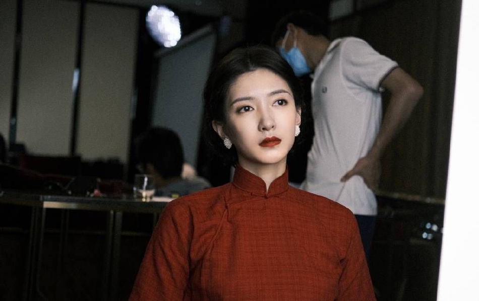 旗袍江疏影,江疏影旗袍照