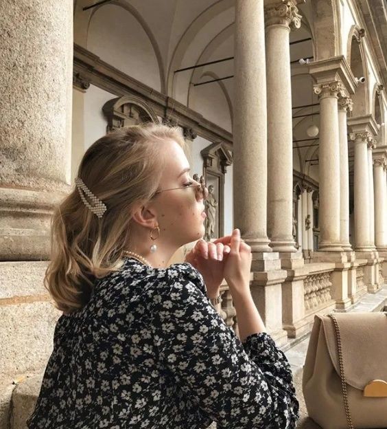 披发怎么扎才好看中长发减龄简单,披头散发扎发技巧