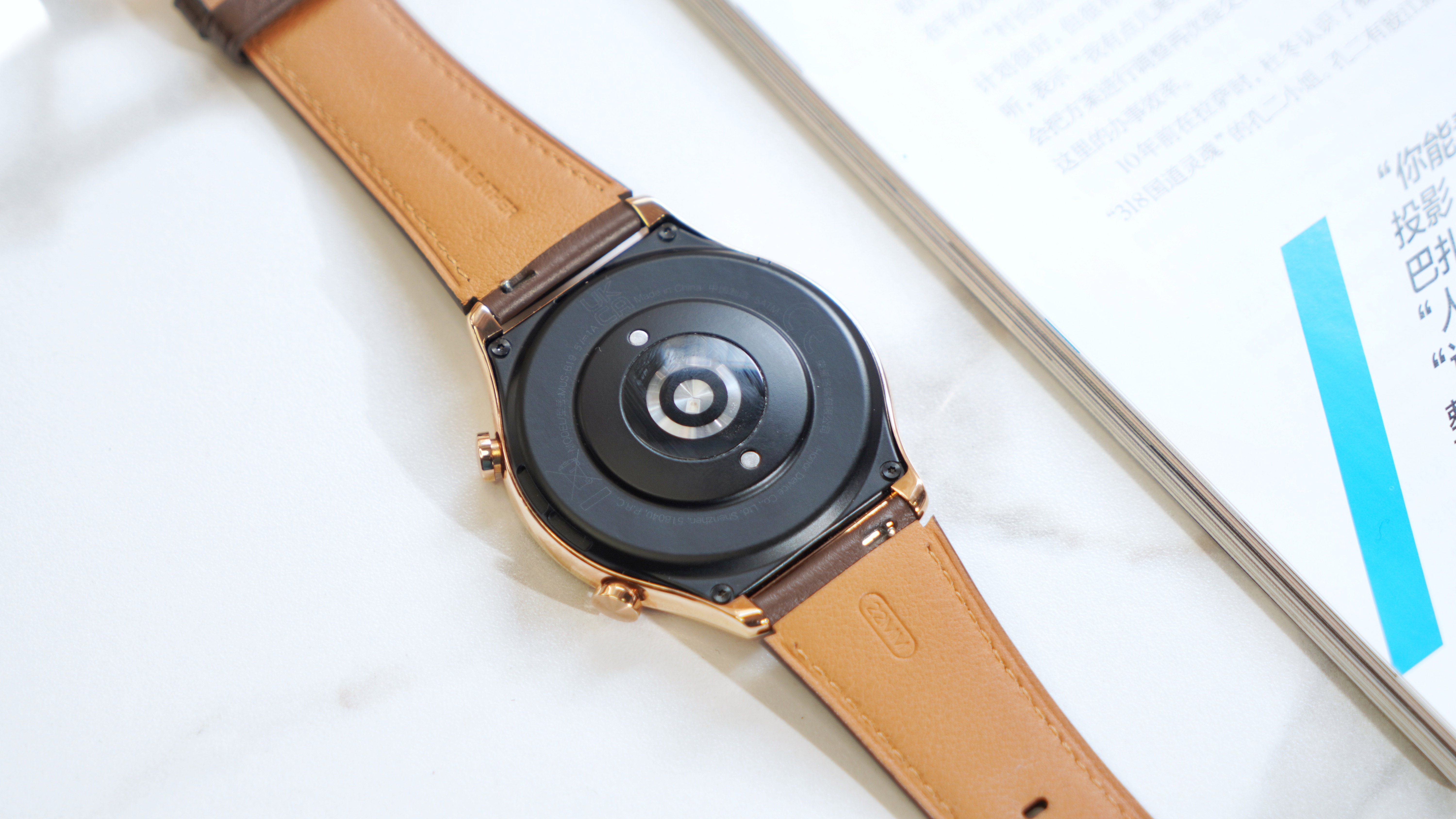 荣耀手表GS3首发测评：运动健康是基因，高端时尚为血脉