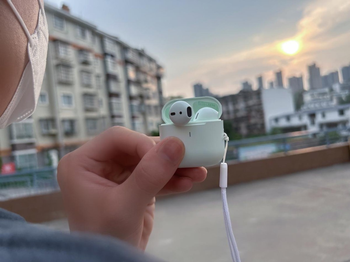 魅蓝blusmini功能介绍,魅蓝blusmini三个孔