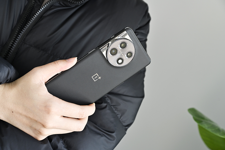 条件允许的话，内行人建议买手机一步到位，这4款拥有“高规格”