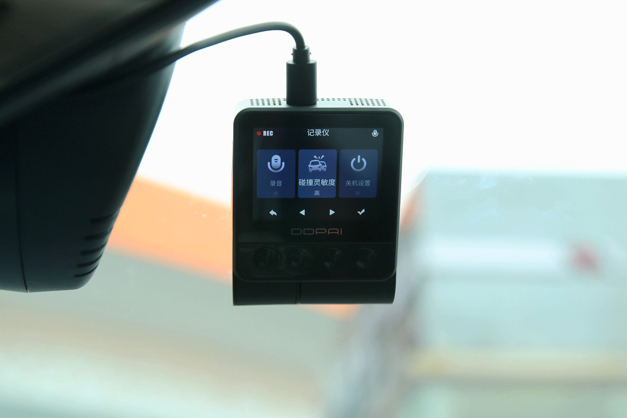 盯盯拍行车记录仪5和z50参数对比,行车记录仪盯盯拍z50录音效果