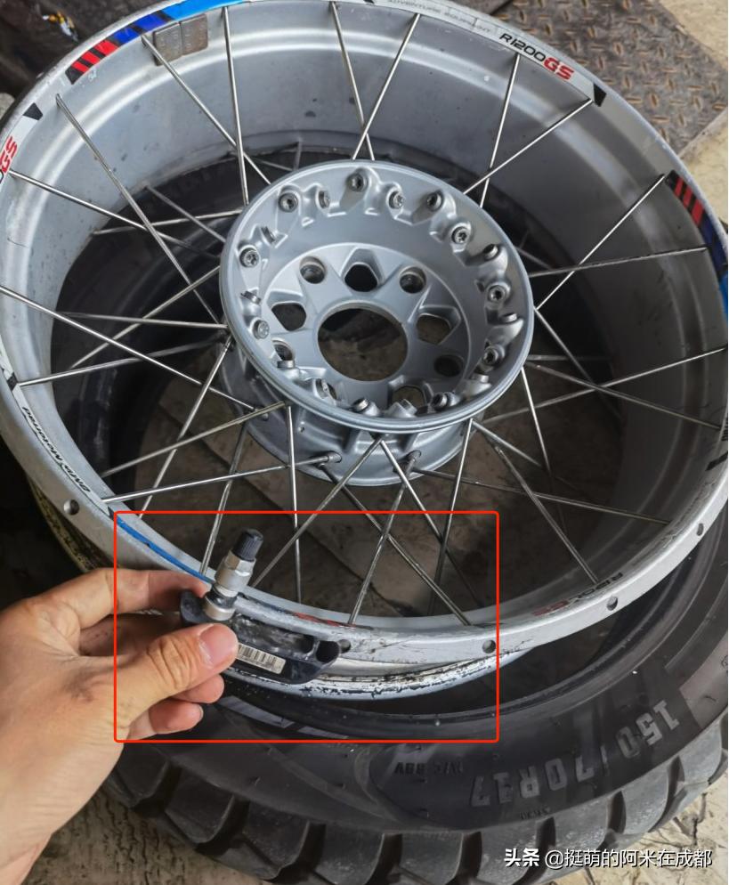 摩托车轮胎怎么选才是最好的,怎么选摩托轮胎型号