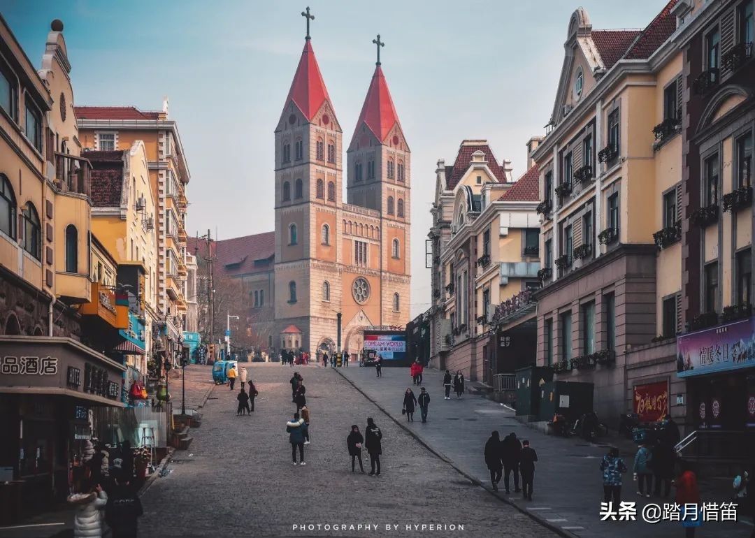 青岛被誉为北方明珠,青岛被称为东方瑞士的原因