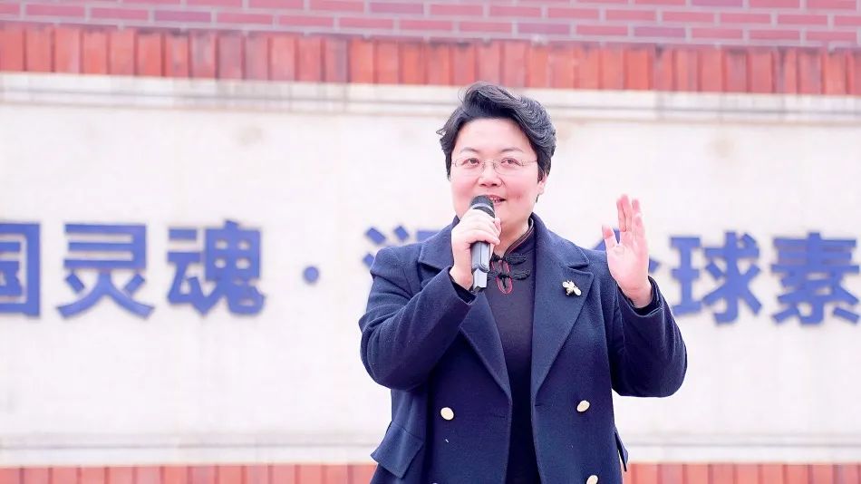 家长参观学校对学校的赞赏,蓝港外国语学校活动