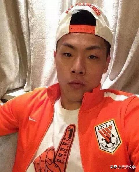 门将王大雷妻子赵立琴讲：他失败时你要鼓励他，胜利时要佯装淡定