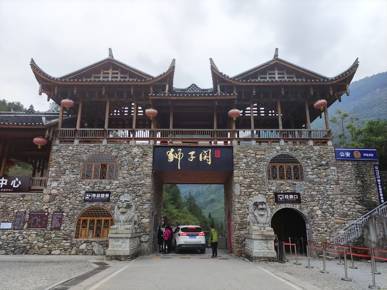 西安到恩施自驾沿途哪些旅游景点,恩施哪个景点不用爬山的路线好走