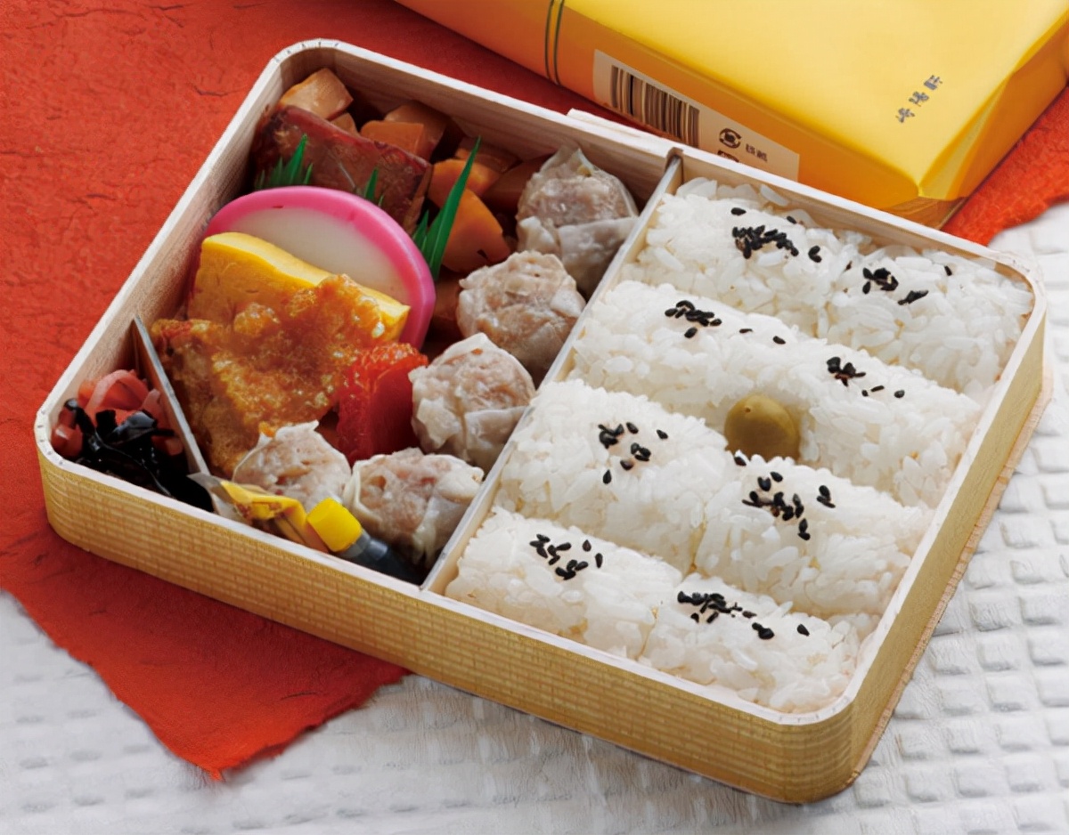 普通日本人月收入,日本的普通人月收入大概多少