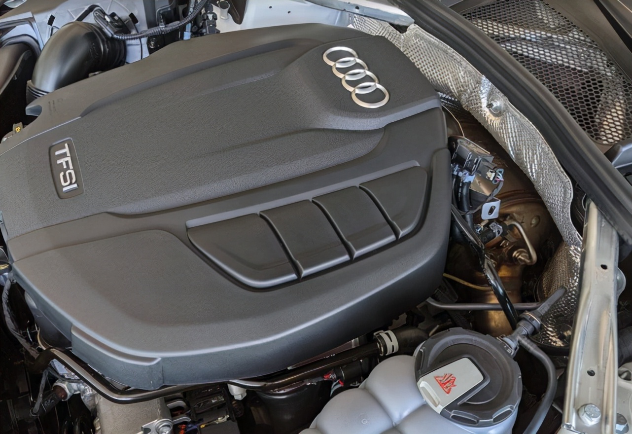 奥迪a4l一年用车成本,奥迪a4l一年折旧多少