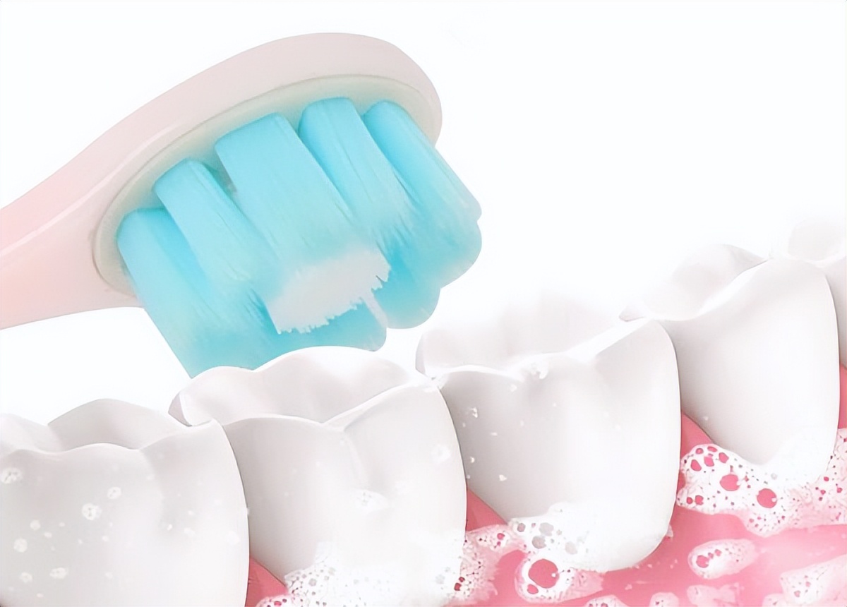 y1声波电动牙刷怎么更换牙刷头,圆刷头电动牙刷正确使用方法