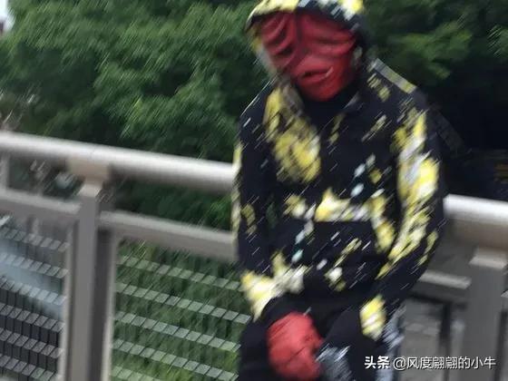 欧布奥特曼怪兽卡牌大全,欧布奥特曼对战硫酸怪兽