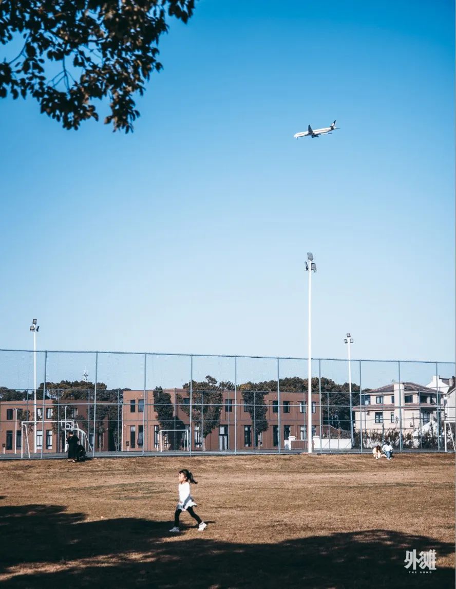 上海新晋热门打卡地，在红砖窑厂里喝咖啡、露营