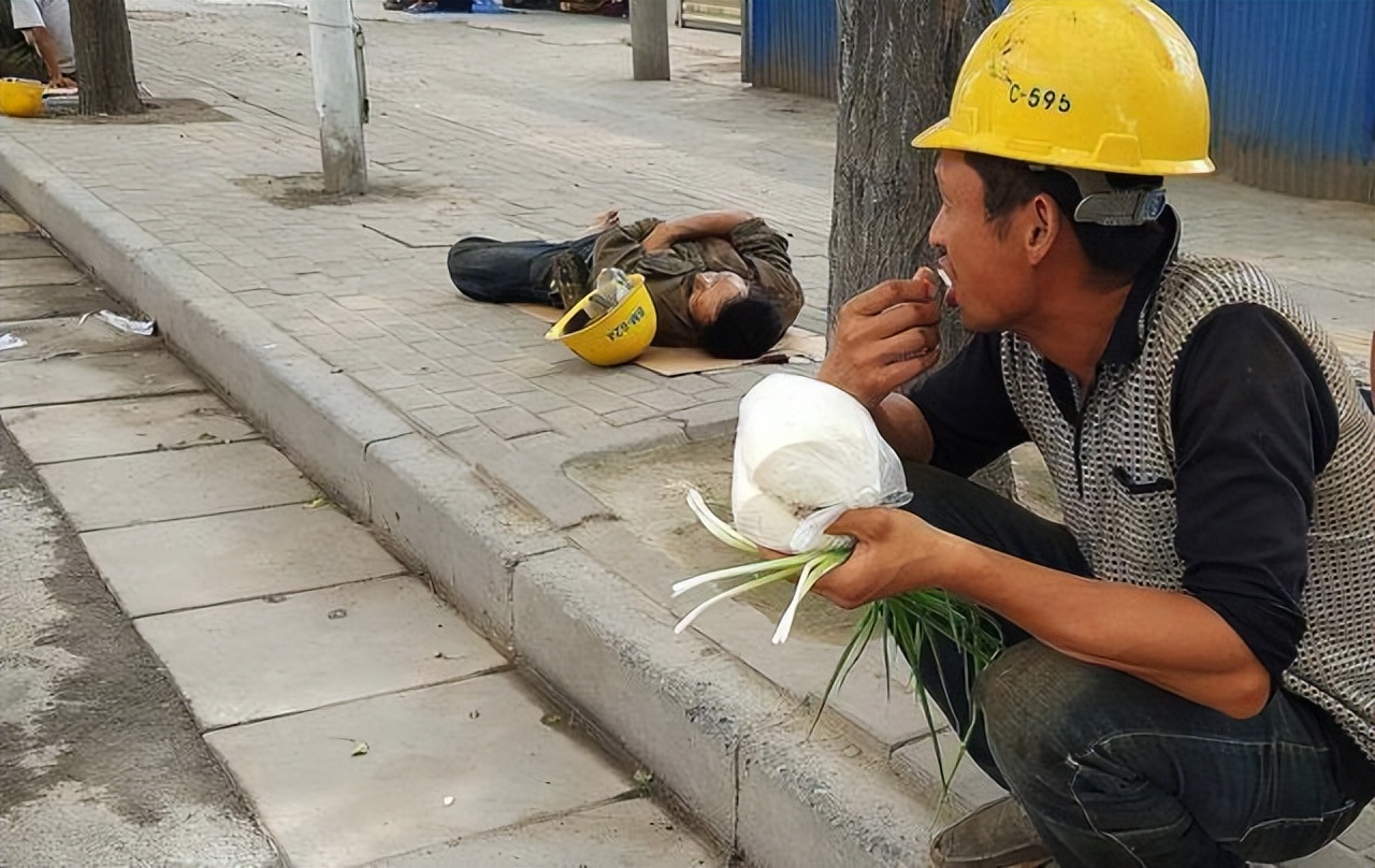 鱼泡网干活不给钱找谁,鱼泡网干了活老板不给钱怎么办