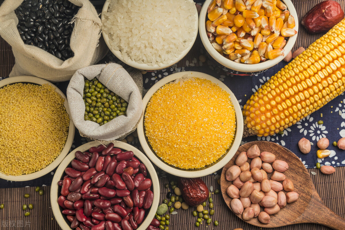 过完年了，吃吃喝喝的胃应该休息下了，吃点清淡的蛋糕吧！