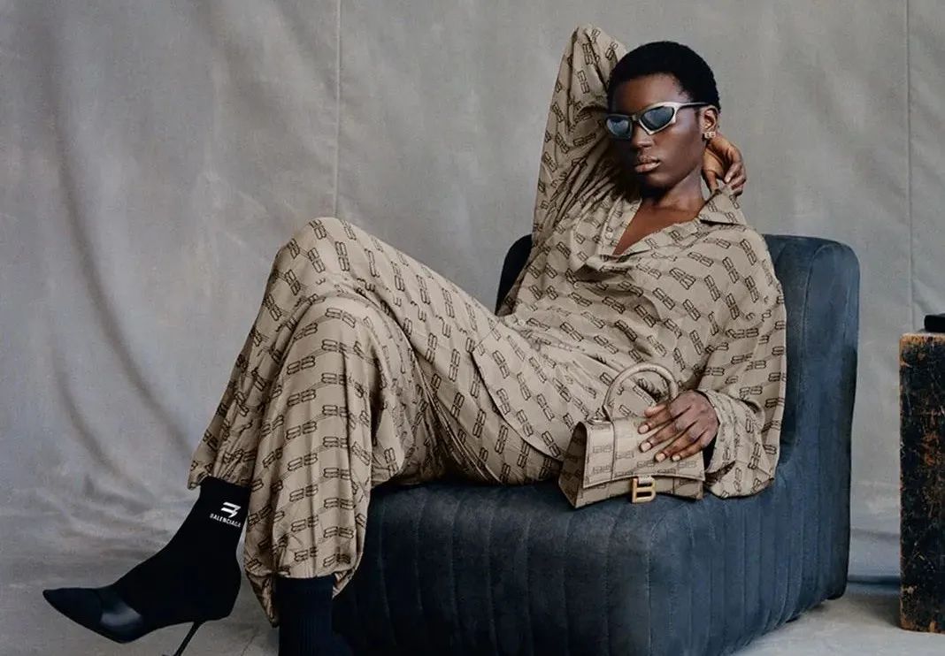 深度|从巴黎世家到Burberry，印花营销为何依然奏效？