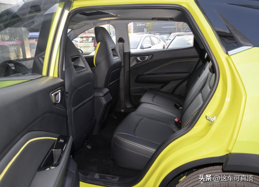 五菱星驰为啥不如飞度,五菱星驰自动挡标配2023落地价格