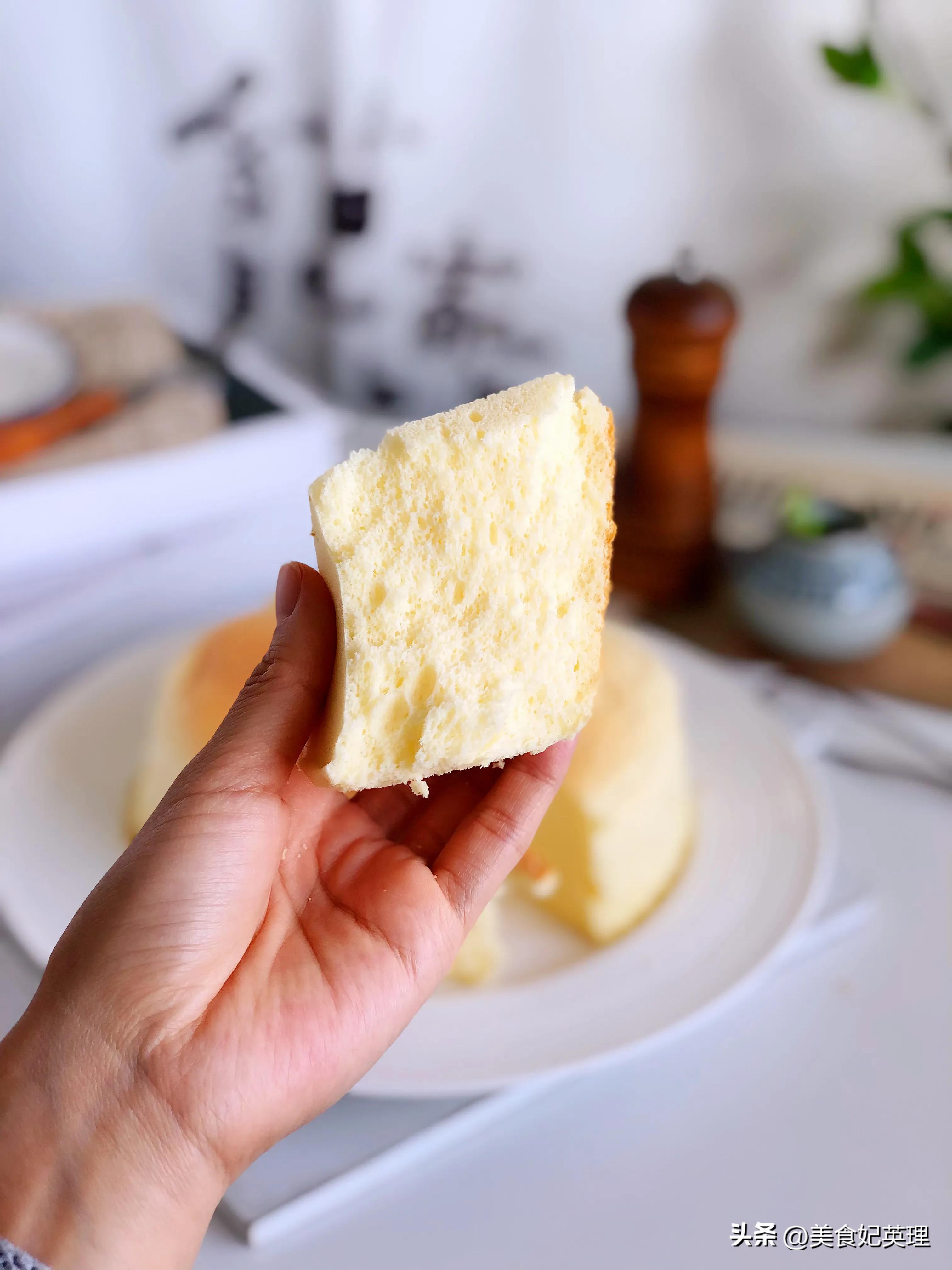 轻乳酪蛋糕的做法不开裂不塌腰,轻乳酪蛋糕口感细腻绵密做法简单