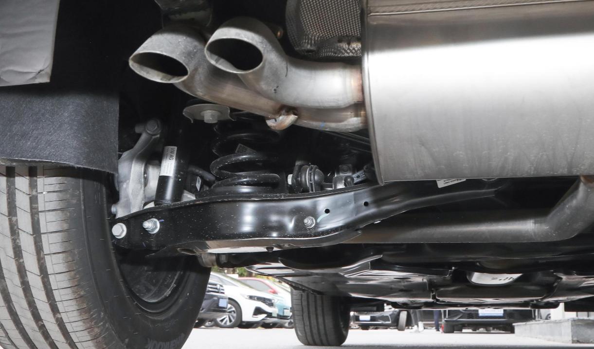 大众途观L全新外观内饰，配置超豪华，售价还下降了！能不能入？