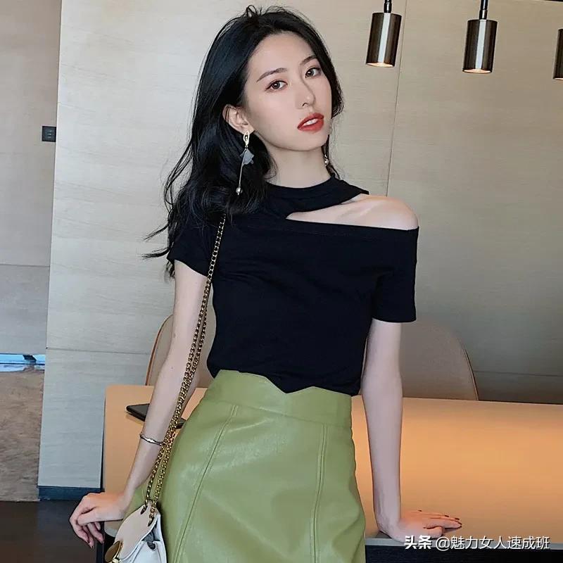 一字肩t恤上衣高级感春款,露肩上衣新款一字肩短袖