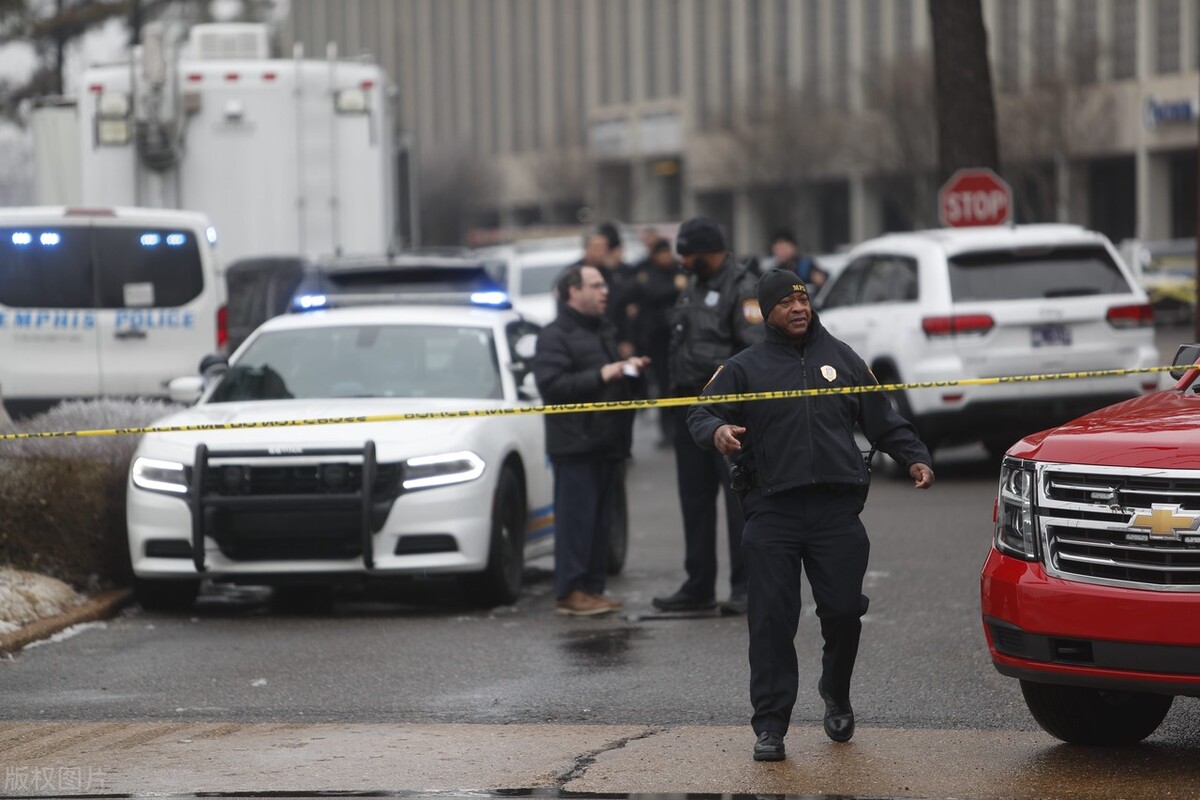 为什么中国警察很温柔,为什么中国的警察那么好