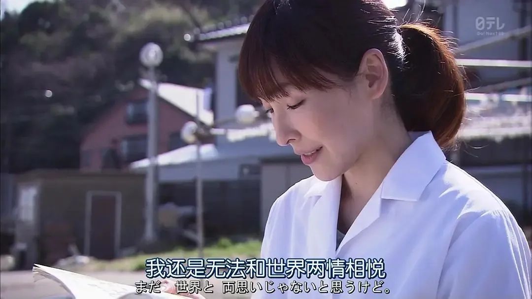 她出道那么多年竟然都不红,她出道25年却一直不火