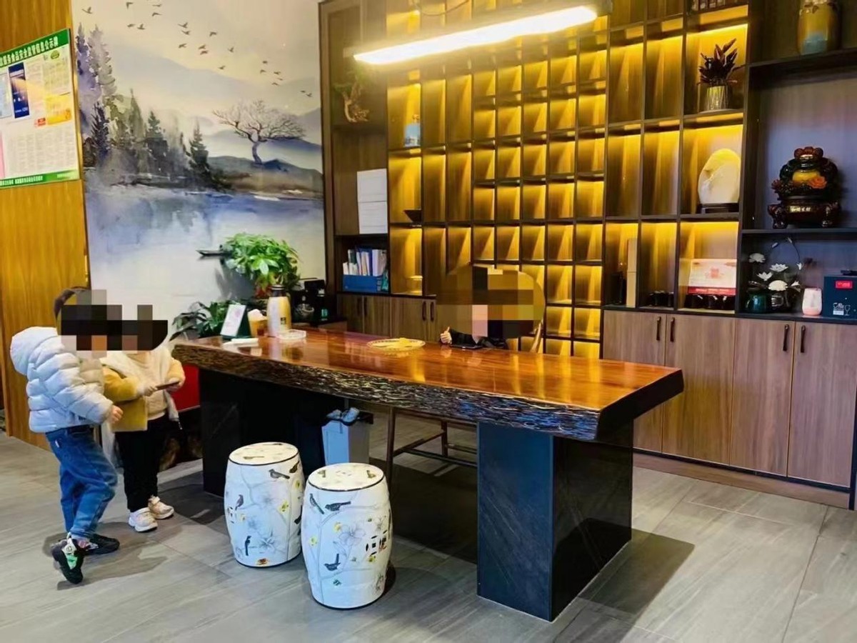 最好看的实木大板桌,什么样的实木大板桌更适合