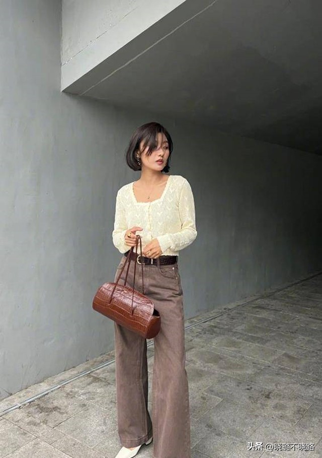 新款女裤洋气50岁穿搭,中年妇女弹力裤最新款搭配