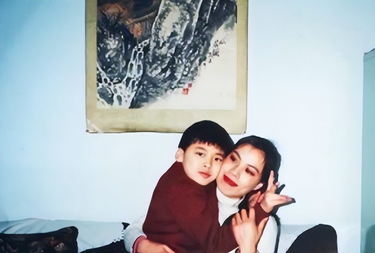 李易峰的真实现状,李易峰现在近况问题分析