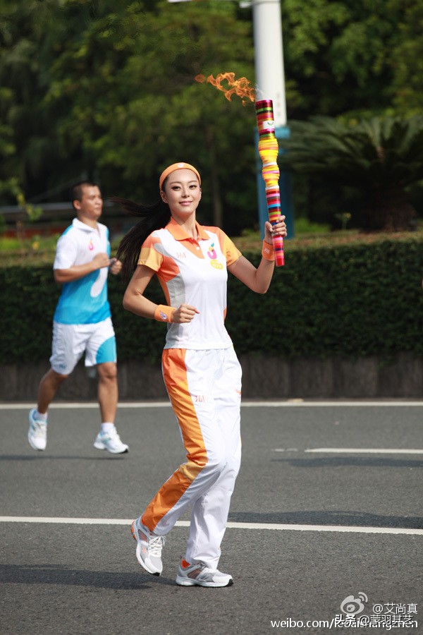 中国黄金比例身材第一人,曾经中国第一富豪