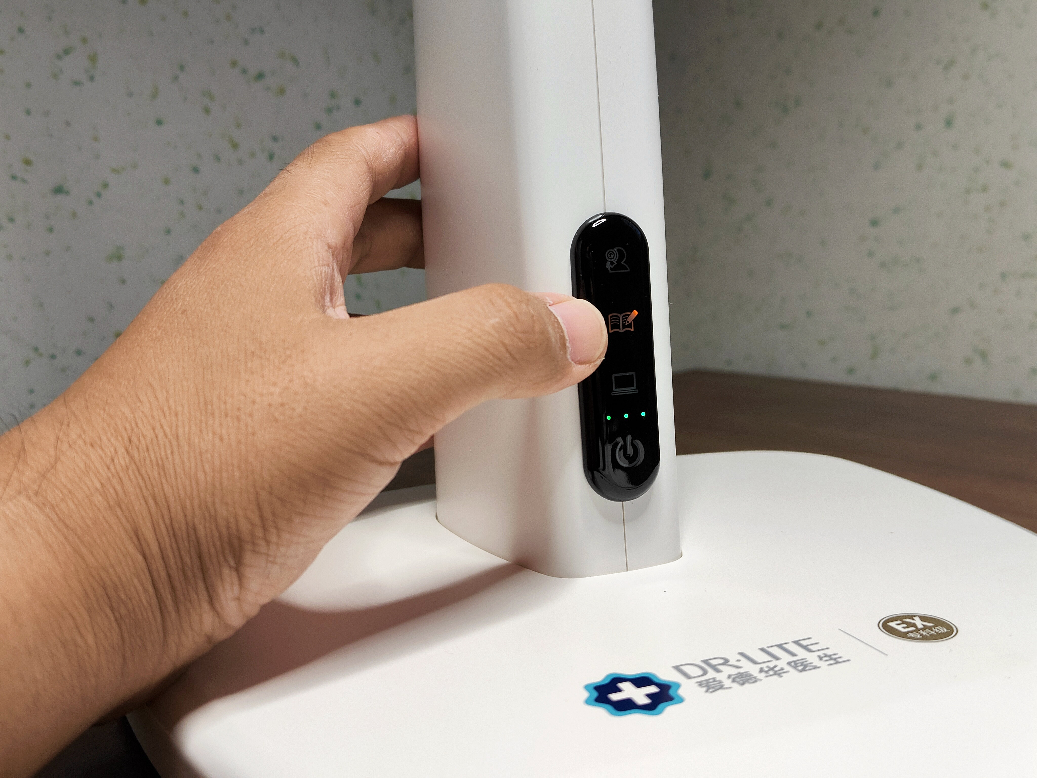 护眼灯哪个品牌最好最实惠,3a护眼灯哪个品牌好